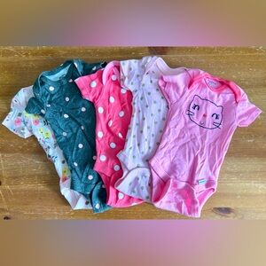 Bundle of 5 Newborn Onesies by Gerber